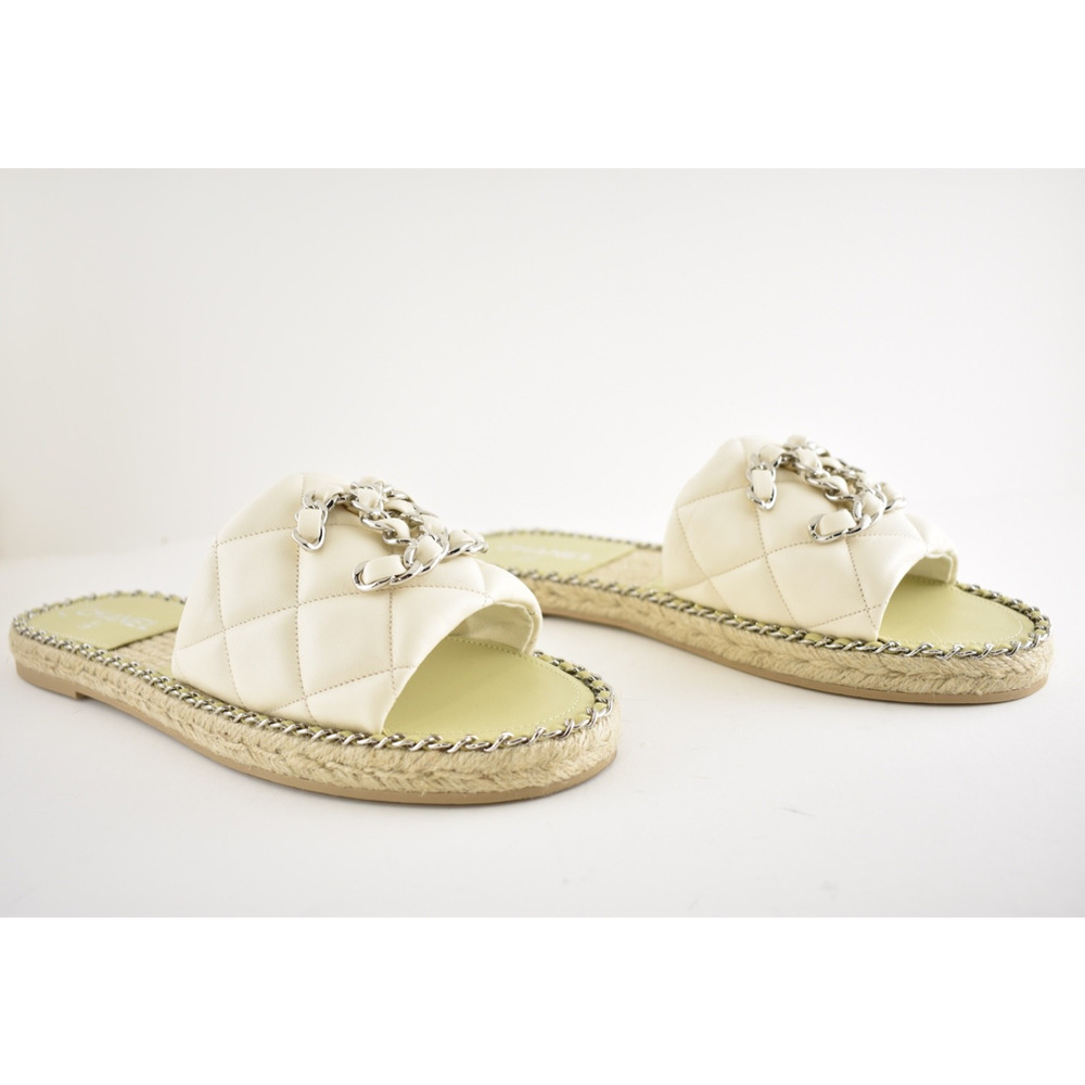 Chanel 25P Ivory Quilted Leather Chain CC Logo Slide Sandal Espadrille Flat 41 - Picture 4 of 16